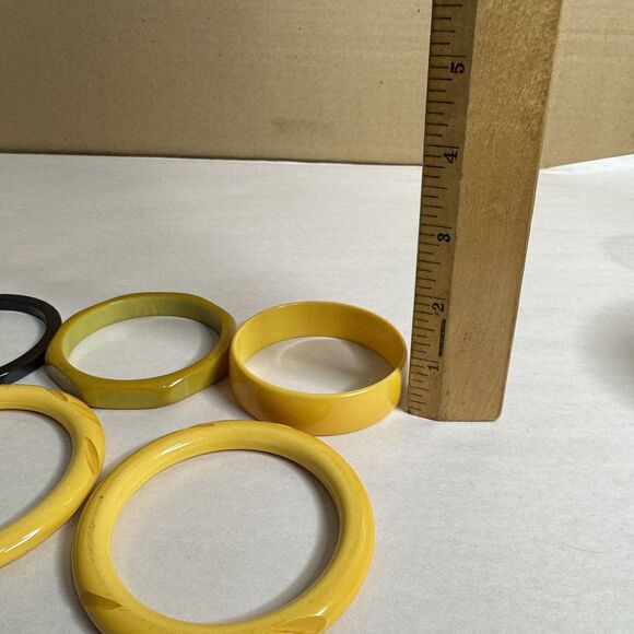 Vtg Bakelite Bangle Bracelets Craved Yellow Green TESTED MCM Retro Spacer Corn - Picture 16 of 16